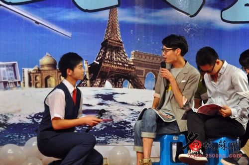 翱翔蓝天之上 90后准空哥空姐的“飞天梦”