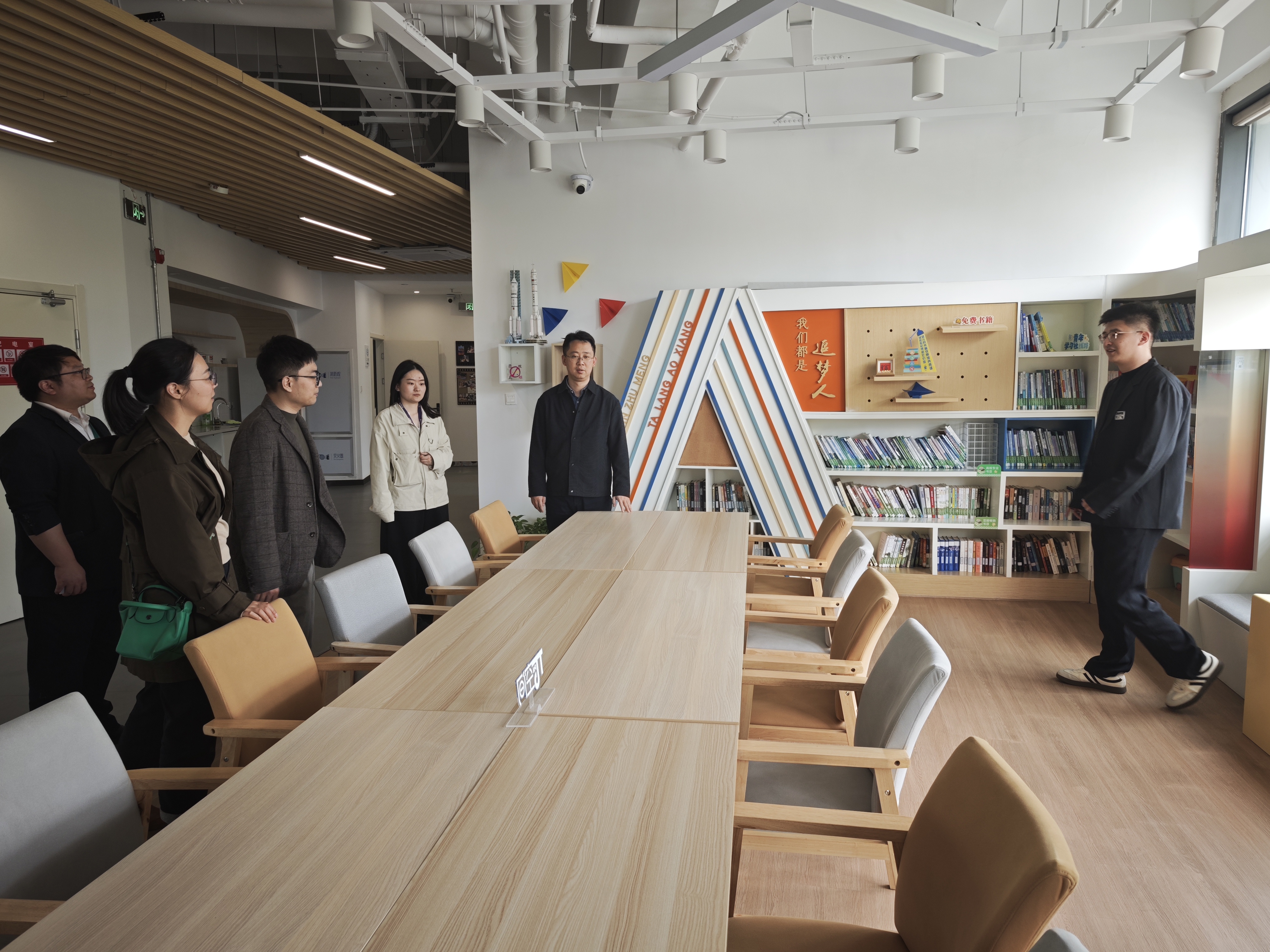  &nbsp; &nbsp;次调研活动行程紧凑、内容充实，双方交流深入、互动热烈。调研团队表示，西交利物浦大学在创新人才培养、辅导员队伍建设及学生社区管理等方面的先进经验具有重要的借鉴意义。下一步，艺术与创意设计学院将结合自身实际，积极吸收转化调研成果，持续优化学生工作体系，推动人才培养质量再上新台阶。